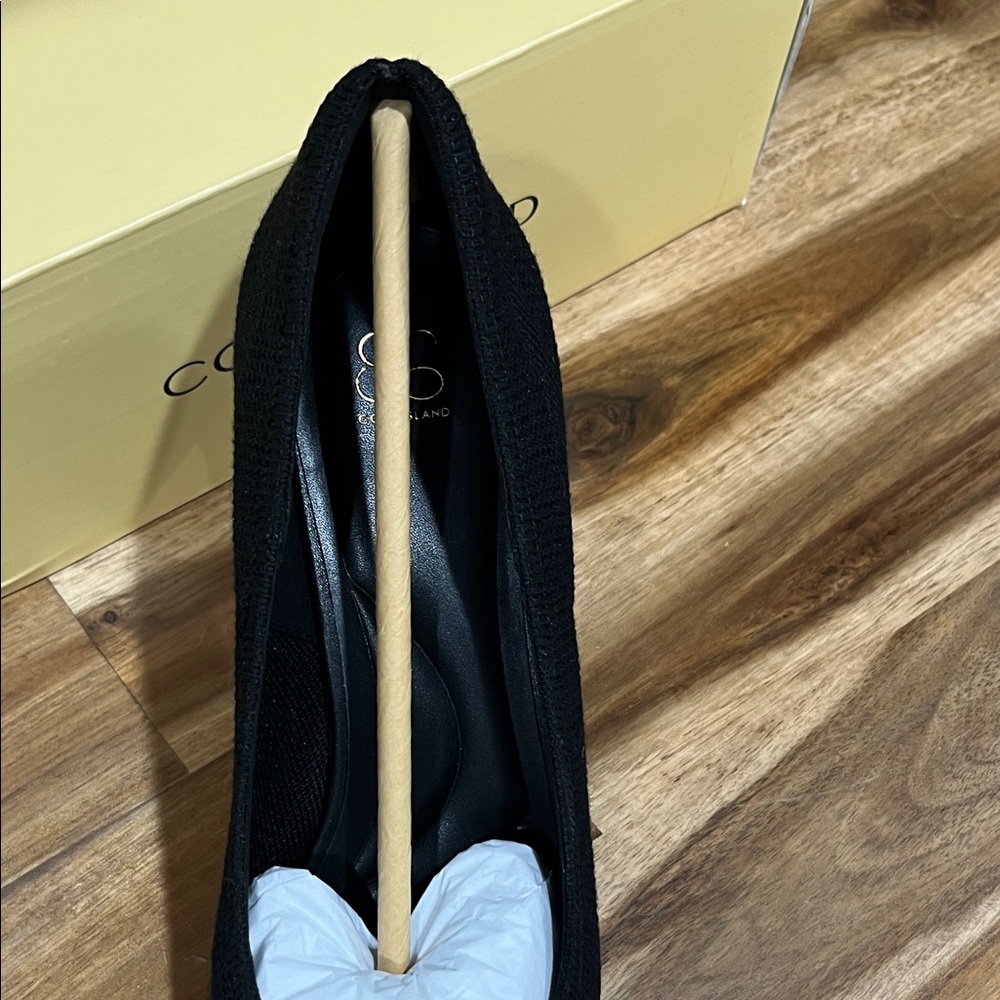 Cosy Island Black Pointed Knit Heel Pump - Picture 4 of 10